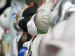 f0778 壁の上に猫の置物